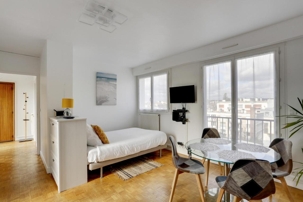 Le Nid Du Roi - Appartement Terrasse - Versailles Luaran gambar